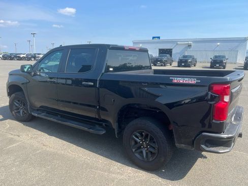 Used 2024 Chevrolet Silverado 1500 Custom Trail Boss AWD/4WD image 2