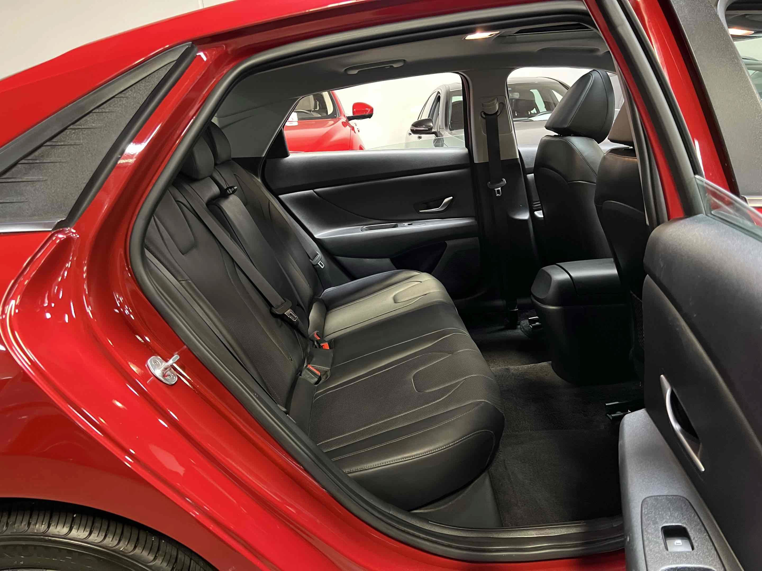 Used 2023 Hyundai Elantra Limited FWD image 35