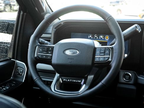 Used 2026 Ford F250 Platinum AWD/4WD image 18