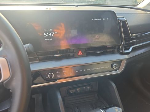 Used 2025 Kia Sportage EX FWD image 18