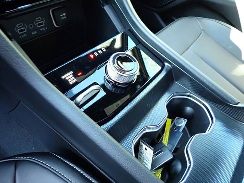 New 2025 Jeep Grand Cherokee Limited image 17