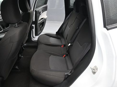 Used 2023 Jeep Compass Sport AWD/4WD image 11