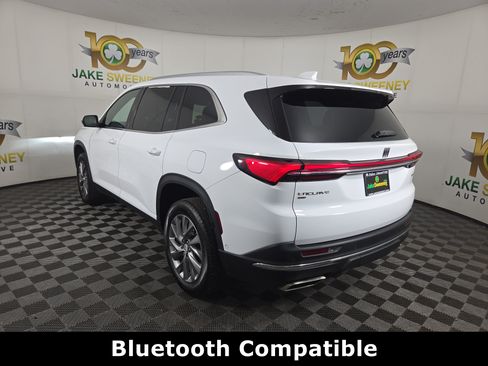 Used 2025 Buick Enclave Preferred w/ Super Cruise Package AWD/4WD image 6