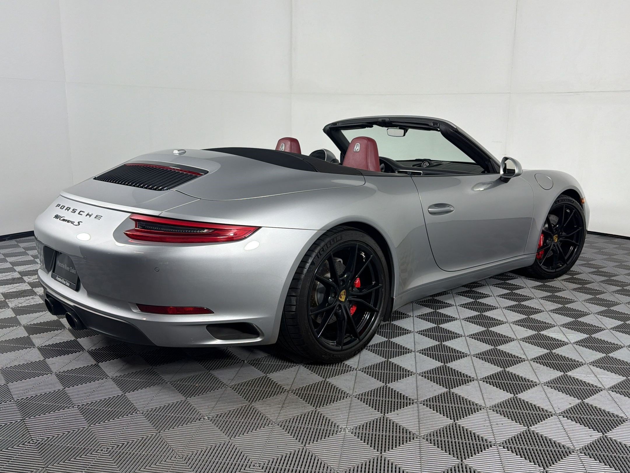 Certified 2019 Porsche 911 Carrera S RWD image 9