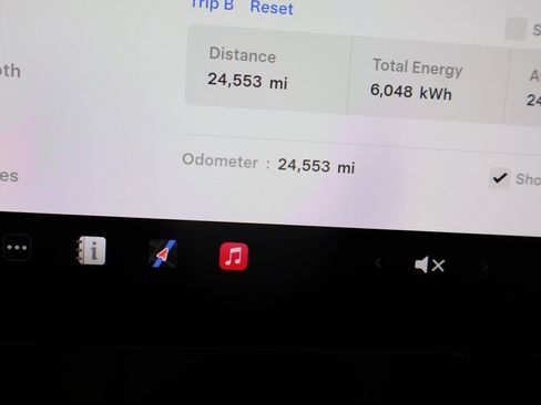 Used 2023 Tesla Model 3 Standard Range image 38