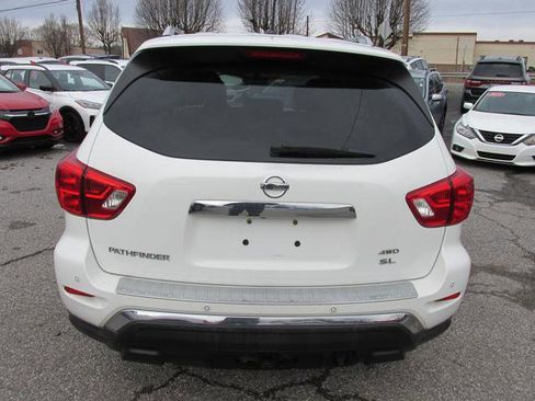 Used 2017 Nissan Pathfinder SL w/ SL Tech Package image 5
