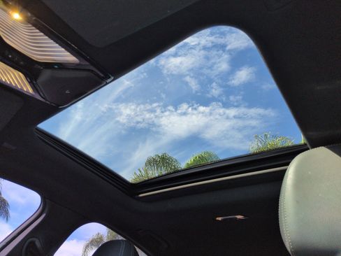 Used 2023 BMW i4 eDrive35 image 28