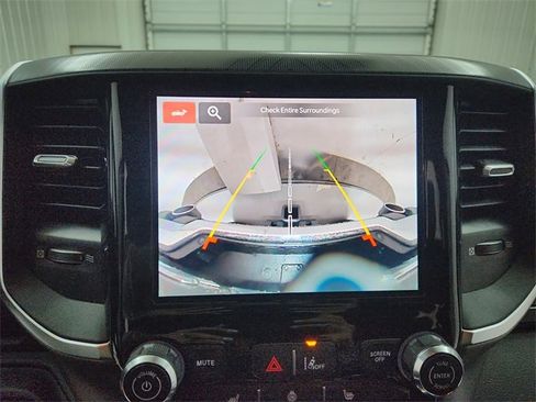 New 2026 RAM 1500 4x4 Crew Cab image 27