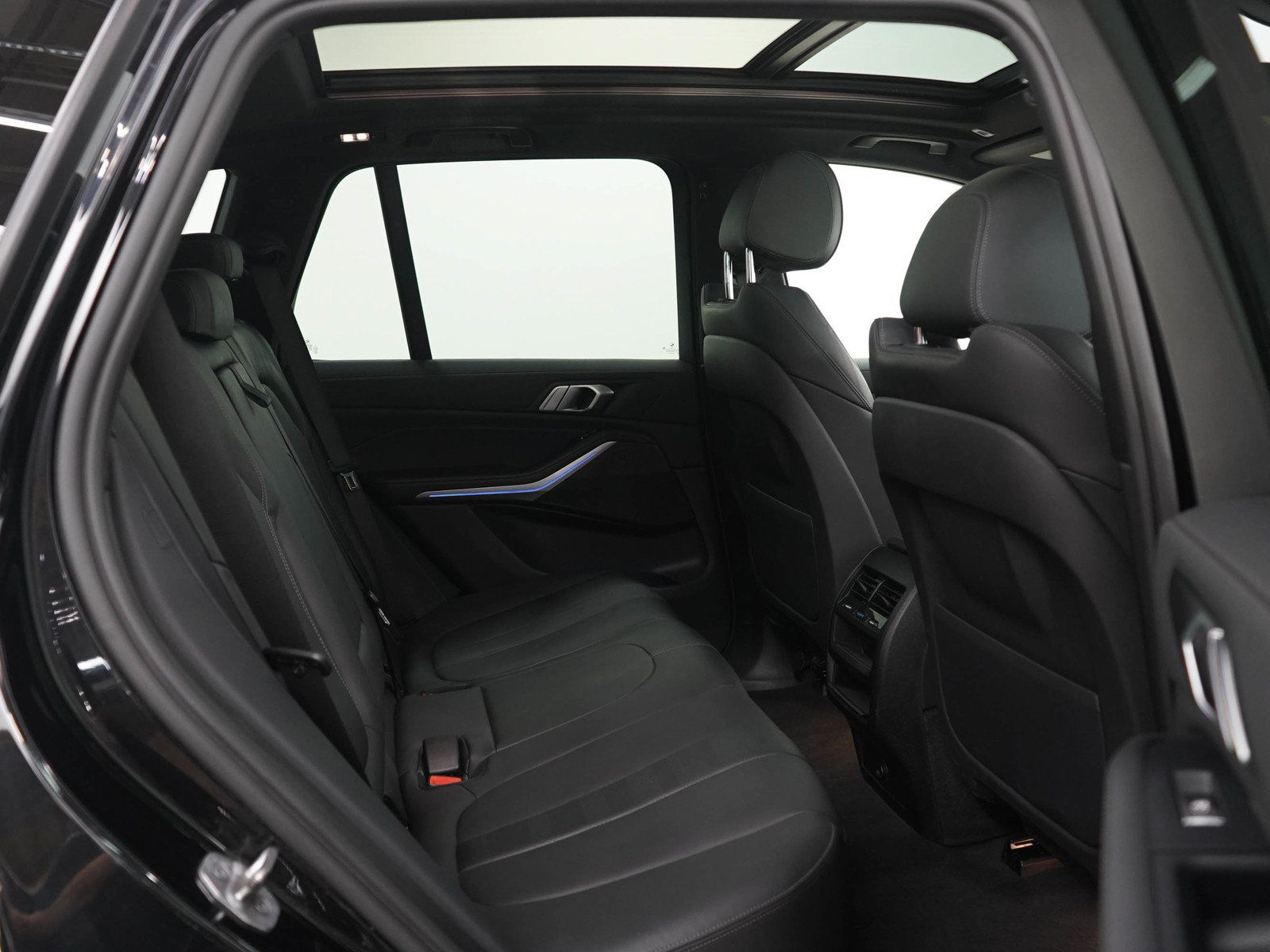 Used 2022 BMW X5 xDrive40i AWD/4WD image 14