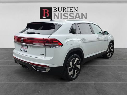 Used 2024 Volkswagen Atlas Cross Sport SE AWD/4WD image 5