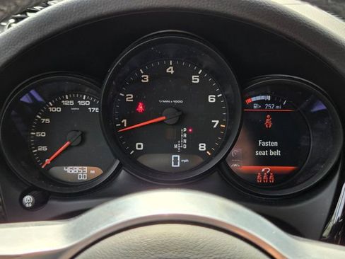 Used 2021 Porsche Macan AWD/4WD image 32