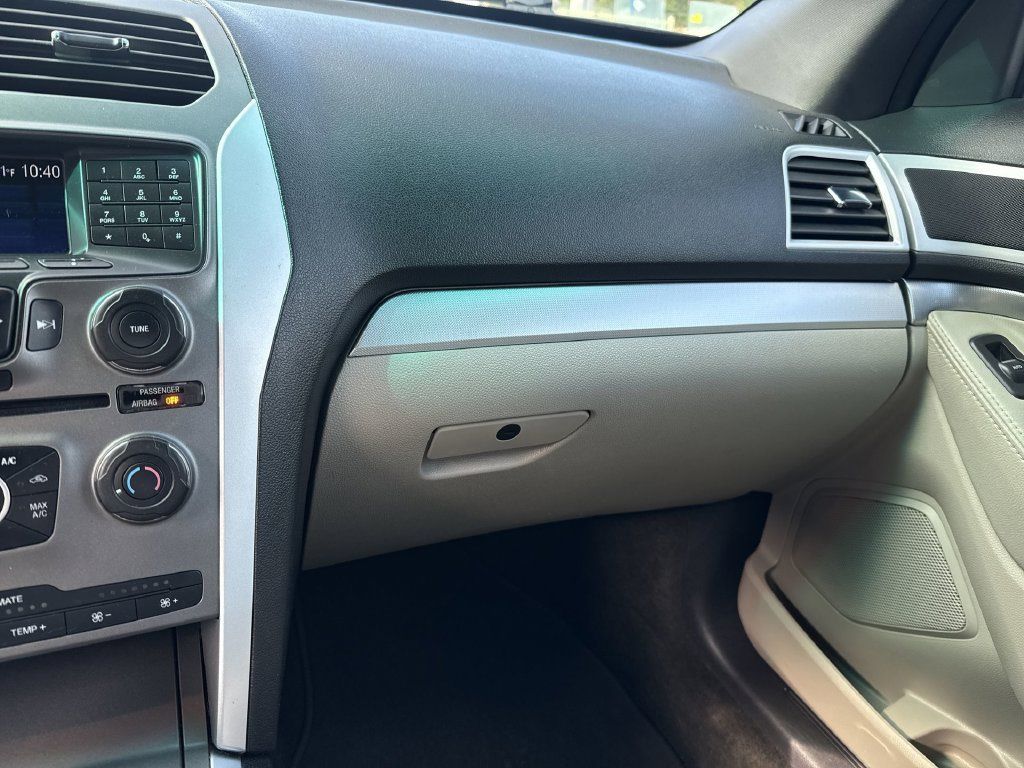 Used 2014 Ford Explorer XLT AWD/4WD image 11