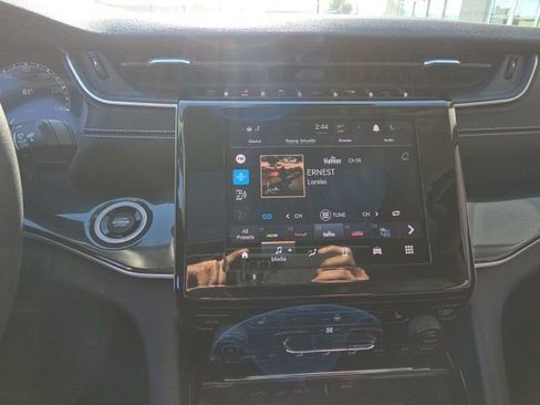 Used 2023 Jeep Grand Cherokee Laredo w/ Luxury Tech Group I image 17