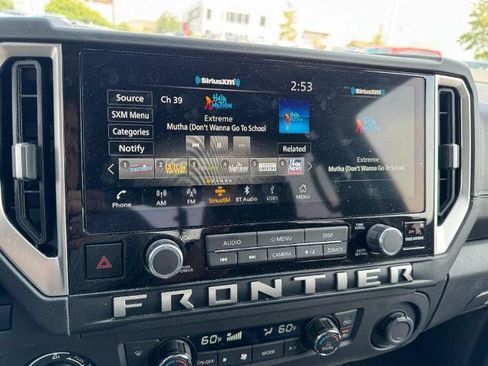 Certified 2025 Nissan Frontier SV w/ SV Convenience Package AWD/4WD image 19