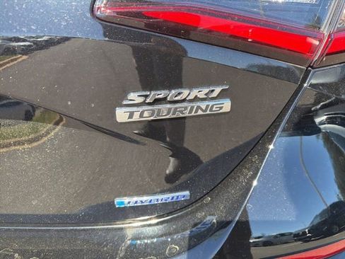 Certified 2025 Honda Civic Sport Touring image 9