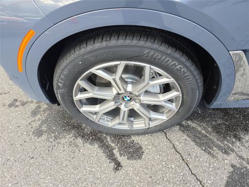 Used 2026 BMW X7 xDrive40i AWD/4WD image 11