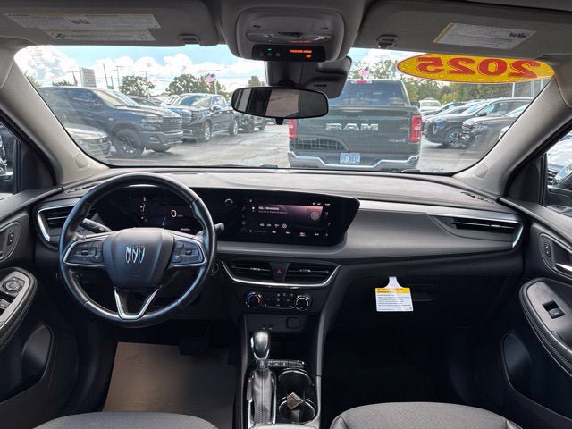 Used 2025 Buick Encore GX Preferred w/ Comfort Package AWD/4WD image 25