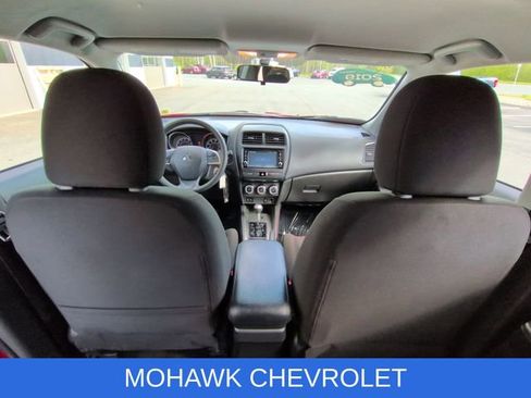 Used 2019 Mitsubishi Outlander Sport ES AWD/4WD image 19