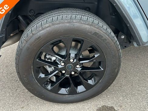 Used 2025 Jeep Wrangler Unlimited Sahara w/ Safety Group image 9