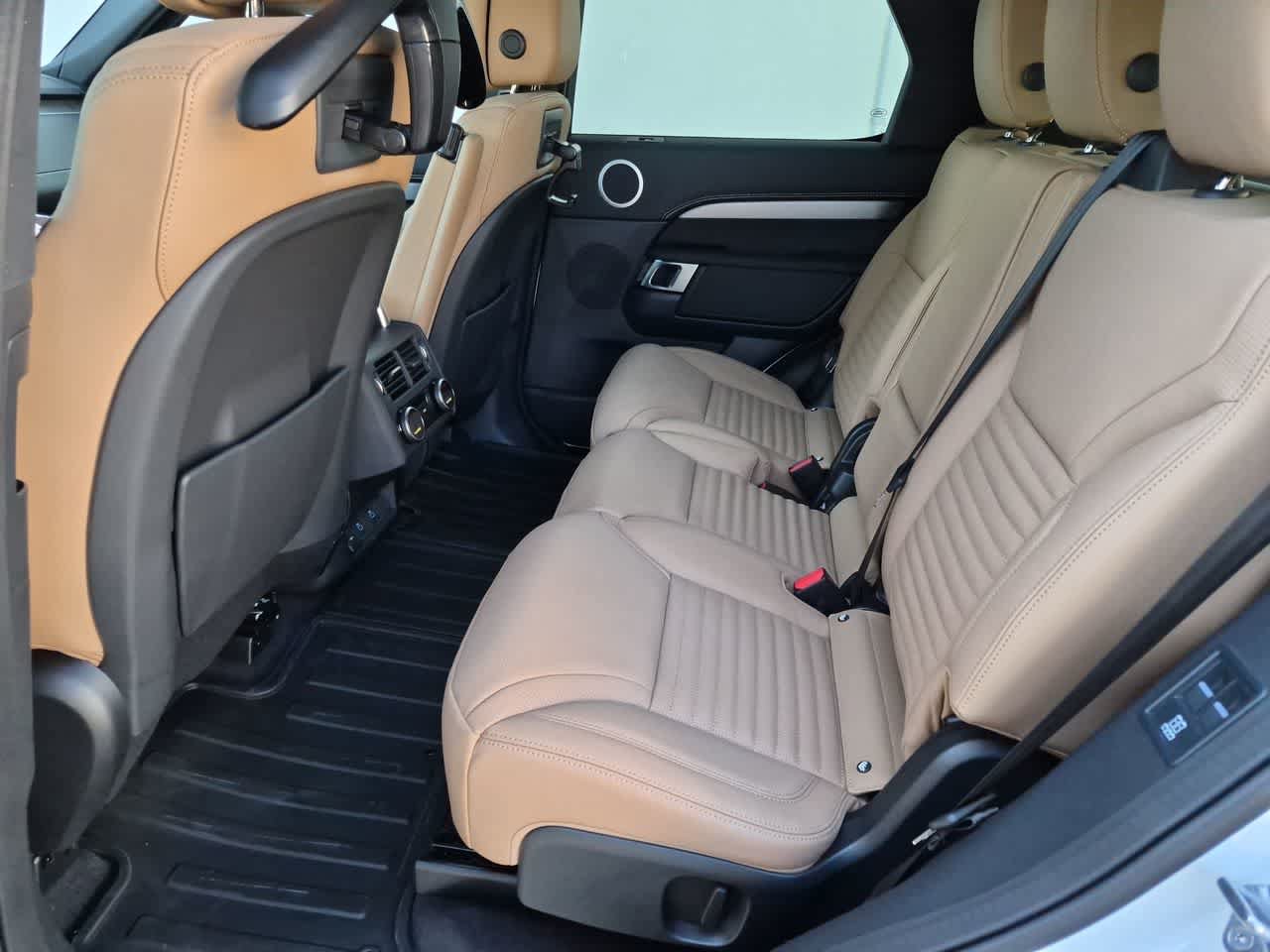 New 2026 Land Rover Discovery Limited Edition AWD/4WD image 21