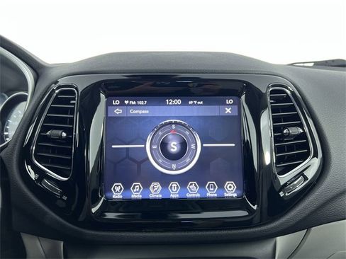 Used 2021 Jeep Compass Limited image 14