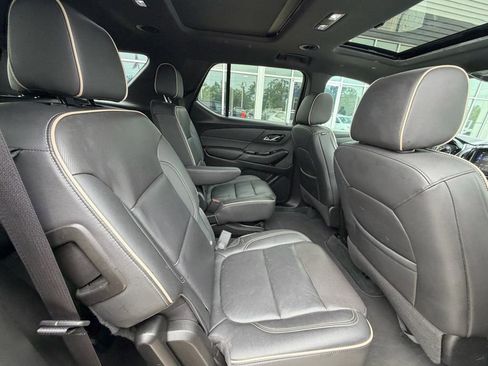 Used 2023 Chevrolet Traverse Premier w/ Redline Edition FWD image 14