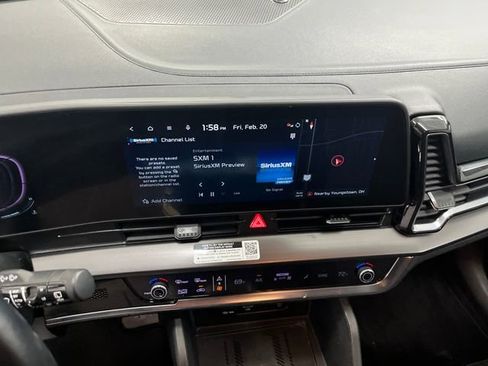 Used 2023 Kia Sportage EX image 13