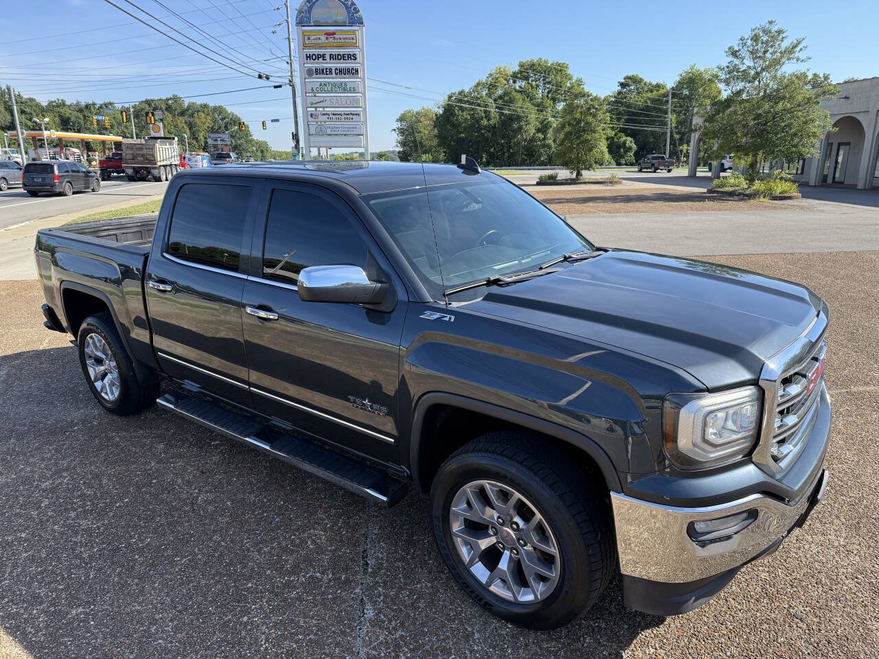 Used 2018 GMC Sierra 1500 SLT w/ Texas SLT Premium Package AWD/4WD image 3