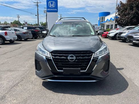 Used 2023 Nissan Kicks SV w/ Exterior Package FWD image 8
