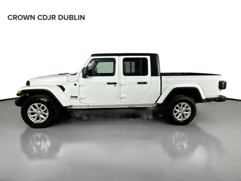 Used 2023 Jeep Gladiator Sport AWD/4WD image 8