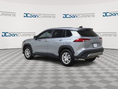 Used 2024 Toyota Corolla Cross L AWD/4WD image 6