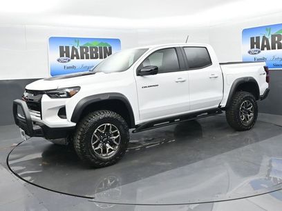 New 2026 Chevrolet Colorado ZR2 w/ Off-Road Front Bumper Package
