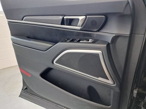 Used 2025 Kia Telluride S FWD image 21