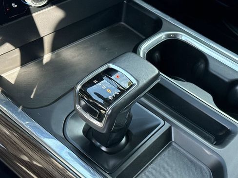 Used 2022 Chevrolet Silverado 1500 LT Trail Boss w/ LT Trail Boss Premium Package AWD/4WD image 20