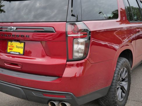Used 2023 Chevrolet Suburban Z71 w/ Z71 Off-Road Package AWD/4WD image 17