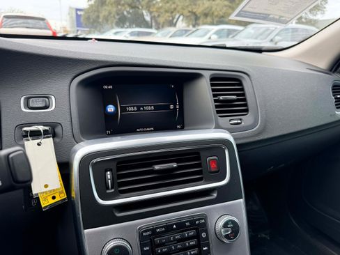 Used 2017 Volvo S60 T5 Dynamic w/ Vision Package image 22