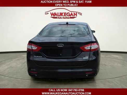 Used 2014 Ford Fusion SE w/ Equipment Group 202A FWD image 4