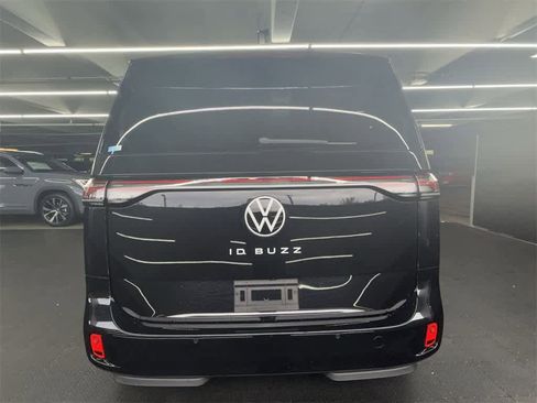 New 2025 Volkswagen ID. Buzz Pro S image 12