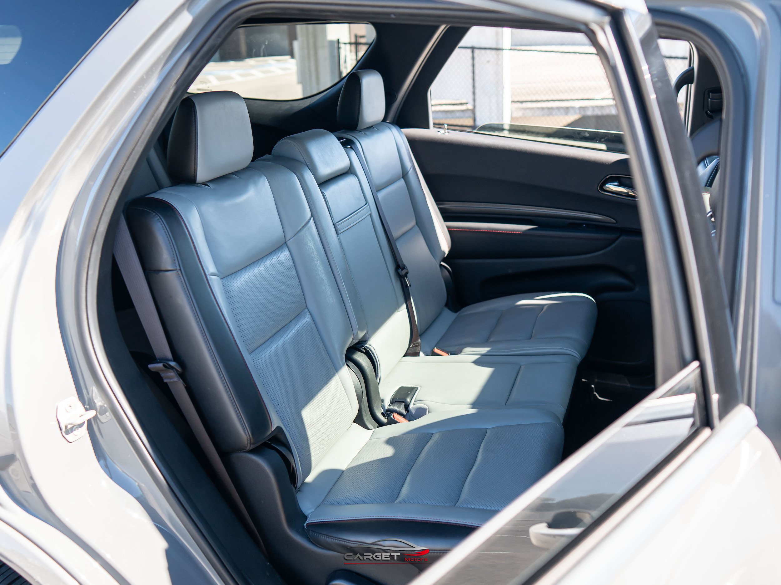 Used 2023 Dodge Durango R/T w/ Tow 'N Go Package AWD/4WD image 18