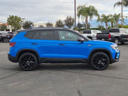 Used 2024 Volkswagen Taos SE image 4