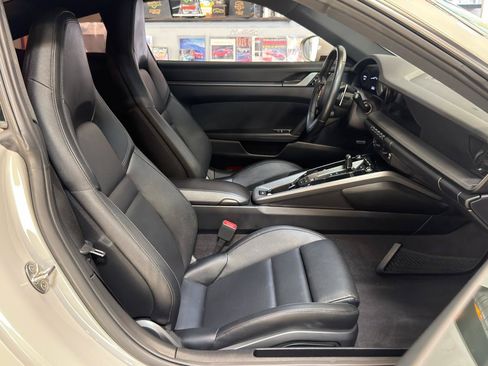 Used 2020 Porsche 911 Carrera RWD image 20