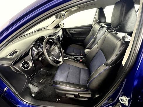 Certified 2018 Toyota Corolla SE image 9