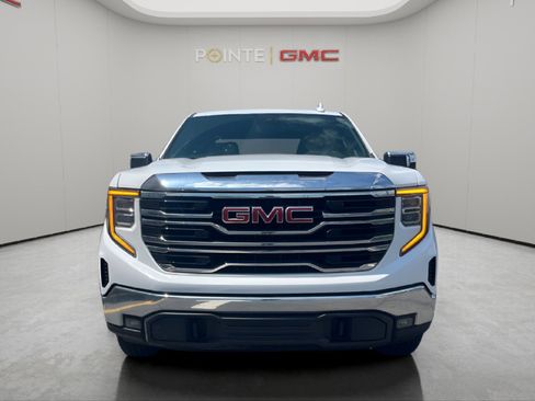 Used 2025 GMC Sierra 1500 SLT AWD/4WD image 3