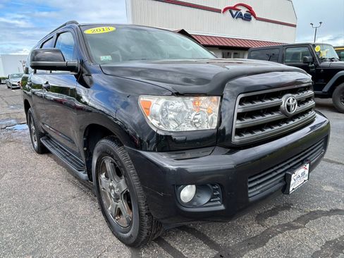Used 2013 Toyota Sequoia SR5 w/ Sport Appearance Pkg AWD/4WD image 3
