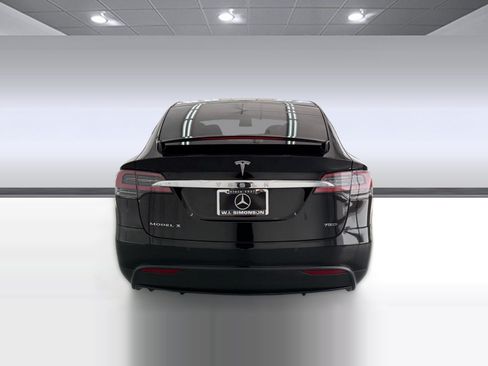 Used 2019 Tesla Model X 75D AWD/4WD image 9