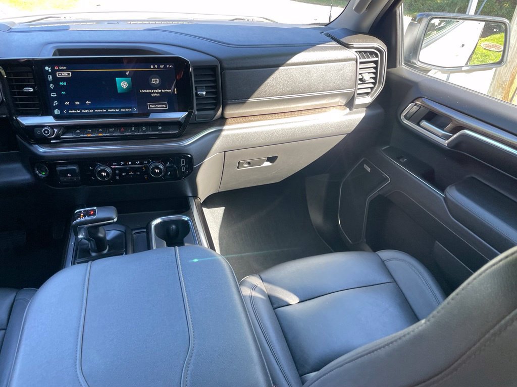 Used 2023 Chevrolet Silverado 1500 RST AWD/4WD image 10