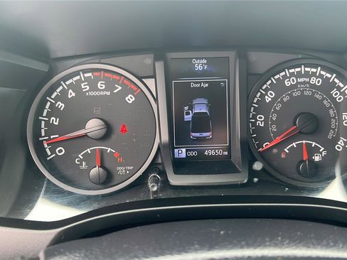 Used 2021 Toyota Tacoma SR RWD image 12