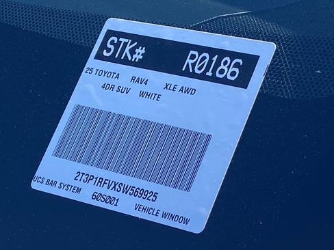 Certified 2025 Toyota RAV4 XLE image 31