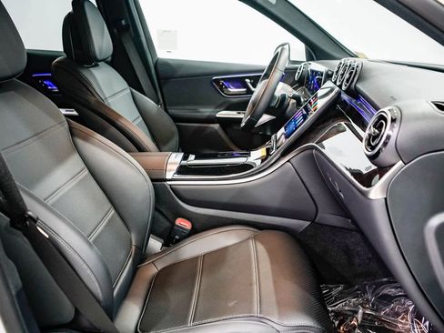 Used 2025 Mercedes-Benz GLC 300 image 15