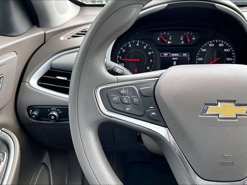 Used 2024 Chevrolet Malibu LT FWD image 11